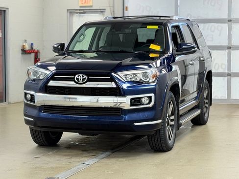 Used 2020 Toyota 4Runner Limited AWD/4WD image 3