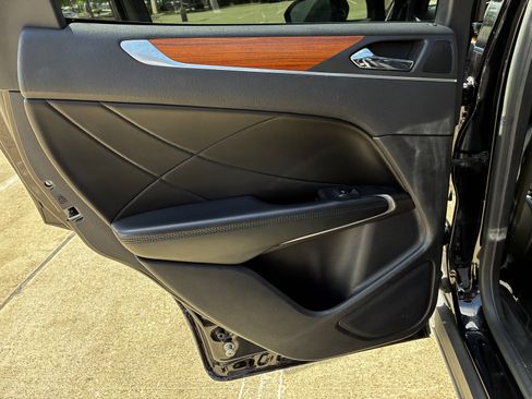 Used 2019 Lincoln MKC Reserve w/ MKC Climate Package FWD image 26
