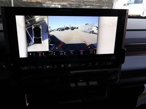 Used 2025 GMC Hummer EV 3X AWD/4WD image 27