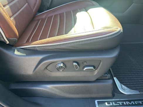 Used 2024 GMC Sierra 3500 Denali Ultimate image 54