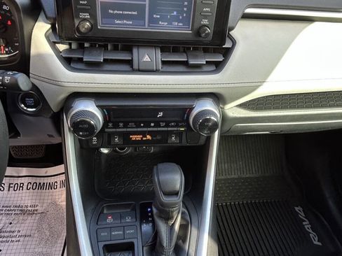 Used 2019 Toyota RAV4 XLE image 14