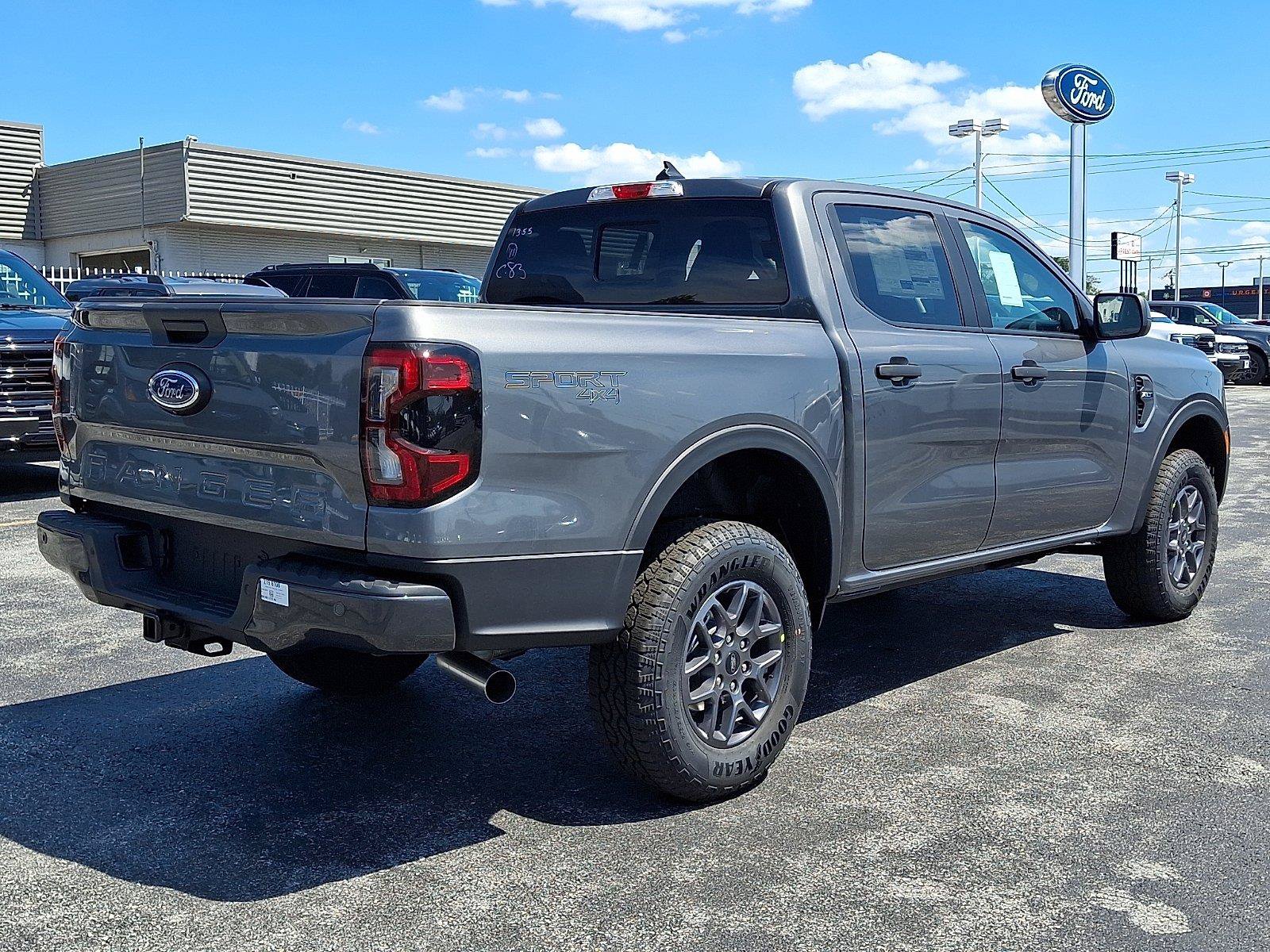 New 2026 Ford Ranger XLT w/ Equipment Group 301A High AWD/4WD image 4