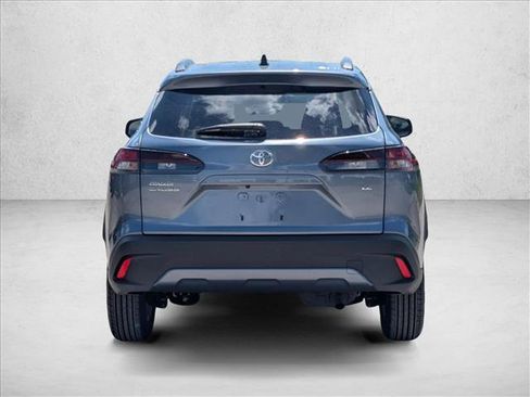 Used 2026 Toyota Corolla Cross LE FWD image 6