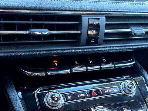 Used 2021 Lincoln Corsair Standard w/ Equipment Group 101A image 18