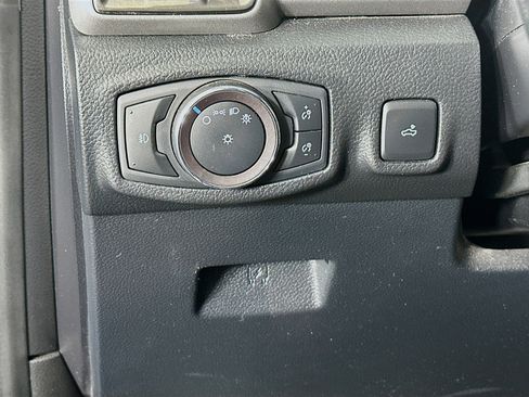 Used 2019 Ford Ranger XLT w/ Black Appearance Package AWD/4WD image 17