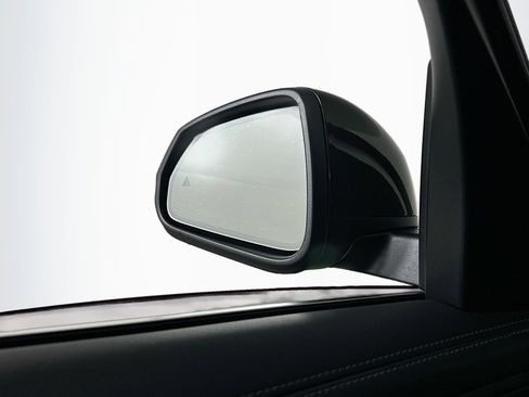 Used 2025 BMW X1 xDrive28i w/ Technology Package image 16