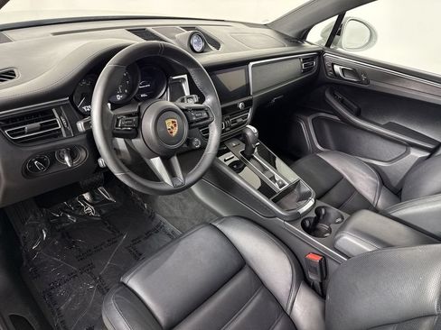Certified 2023 Porsche Macan GTS AWD/4WD image 4