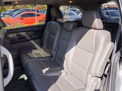 Used 2016 Honda Odyssey Touring Elite image 31
