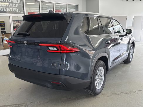 New 2026 Toyota Grand Highlander XLE AWD/4WD image 3