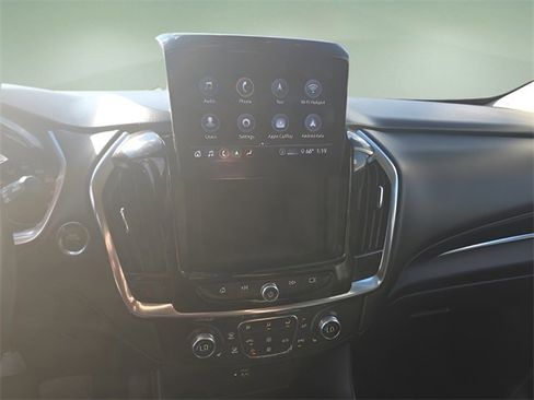 Used 2021 Chevrolet Traverse RS image 18