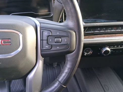 Used 2022 GMC Sierra 1500 SLE image 15