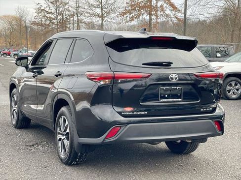 Certified 2024 Toyota Highlander XLE image 14