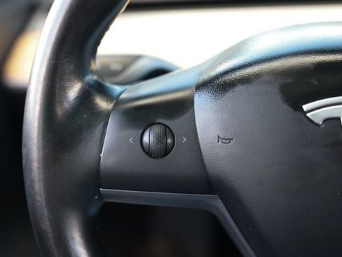 Used 2019 Tesla Model 3 Standard Range RWD image 30