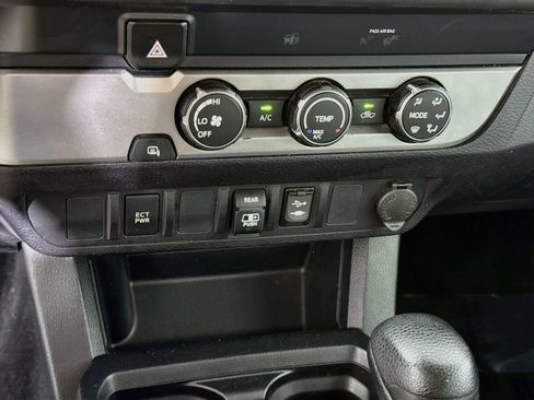 Used 2019 Toyota Tacoma SR5 RWD image 7