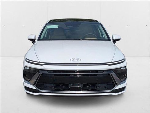 New 2025 Hyundai Sonata Limited image 6