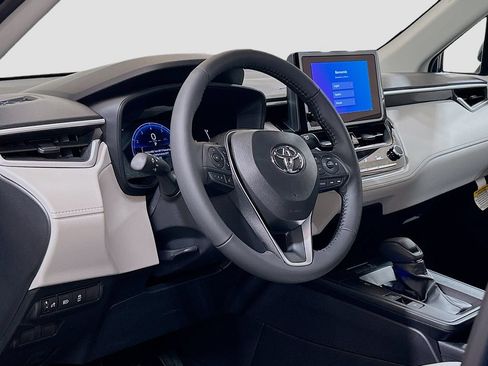 New 2026 Toyota Corolla Cross LE FWD image 9
