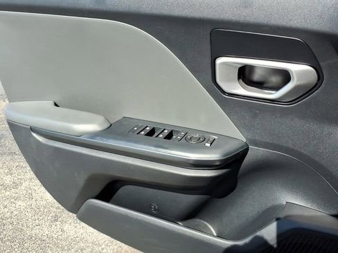 Used 2025 Kia K4 LXS image 10