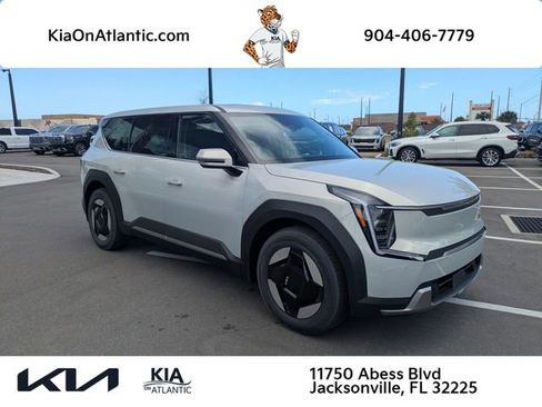 New 2026 Kia EV9 Light image 1