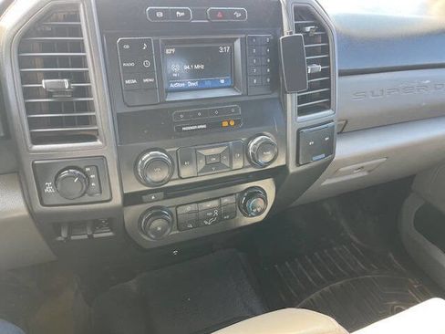 Used 2018 Ford F250 XL w/ Power Equipment Group image 7