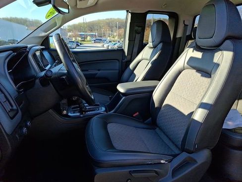 Used 2018 Chevrolet Colorado Z71 AWD/4WD image 13