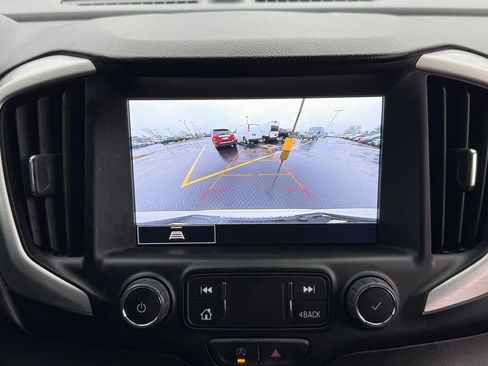 Used 2023 GMC Terrain SLT image 46