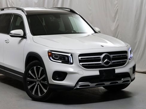Certified 2023 Mercedes-Benz GLB 250 4MATIC image 2