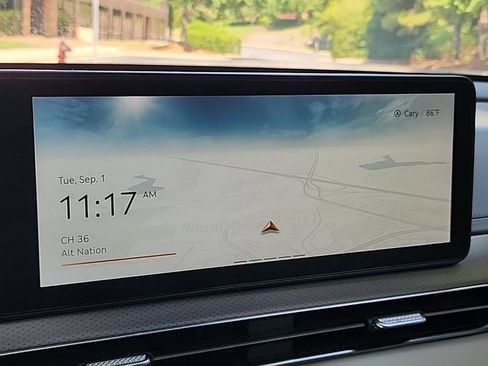 Certified 2024 Genesis GV60 Advanced AWD/4WD image 17