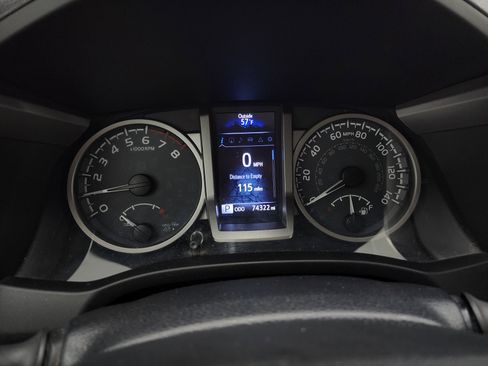 Used 2019 Toyota Tacoma Limited image 10
