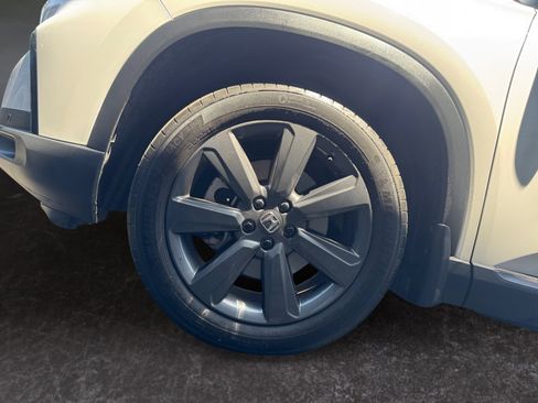 Used 2023 Honda Pilot Sport image 14