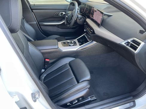 Used 2025 BMW 330i xDrive Sedan image 10