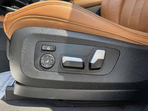 Used 2019 BMW X7 xDrive40i w/ Dynamic Handling Package AWD/4WD image 25