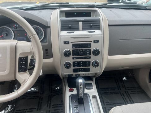 Used 2010 Ford Escape Limited image 29