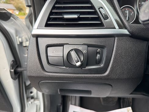 Used 2017 BMW 330i xDrive Wagon image 32