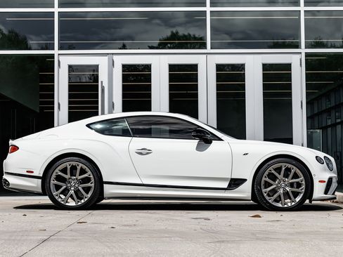 Used 2024 Bentley Continental GT V8 image 4