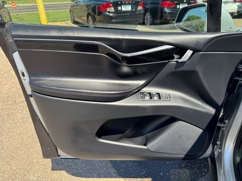 Used 2018 Tesla Model X 100D AWD/4WD image 16