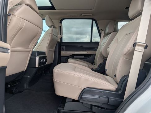 Certified 2024 Ford Expedition Limited image 19