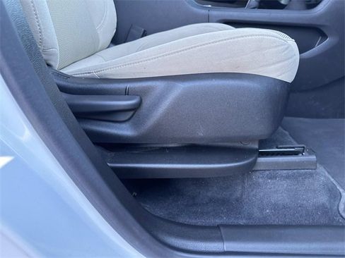 Used 2023 Chevrolet Traverse LS image 29