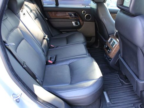 Used 2019 Land Rover Range Rover Supercharged image 15