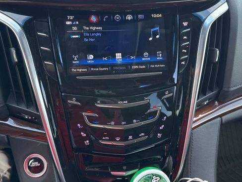 Used 2020 Cadillac Escalade Luxury RWD image 9