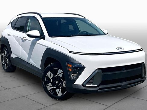 Used 2025 Hyundai Kona SEL FWD image 3