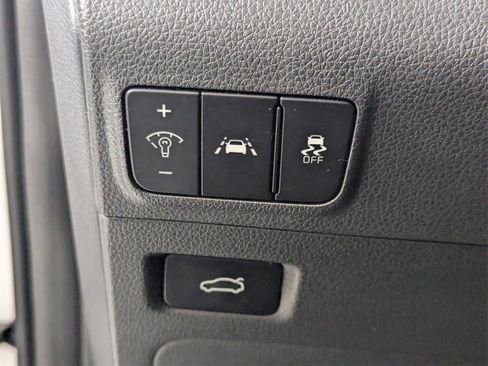 Used 2022 Kia K5 LXS image 12