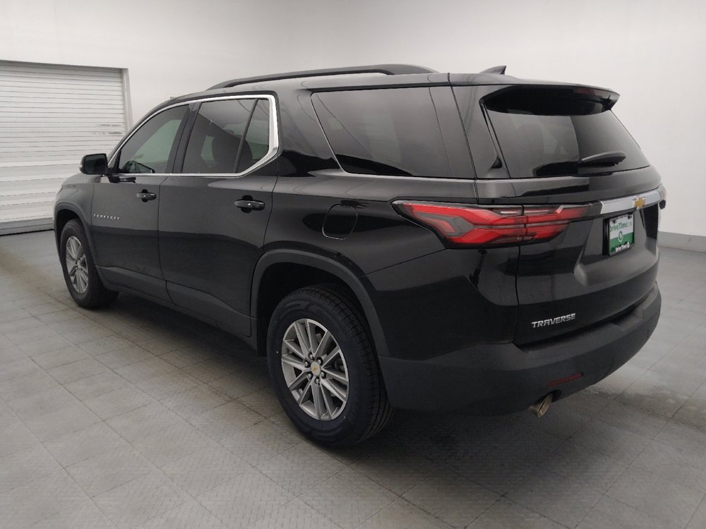 Used 2023 Chevrolet Traverse LT FWD image 3
