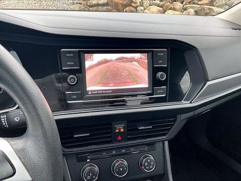 Used 2019 Volkswagen Jetta S image 14