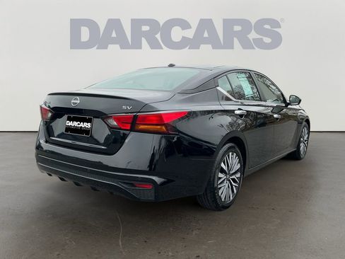 Used 2024 Nissan Altima 2.5 SV image 7