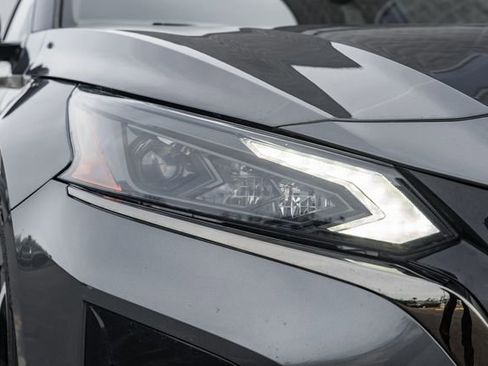 Used 2025 Nissan Altima 2.5 SR image 15