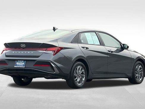 Used 2024 Hyundai Elantra SEL image 4