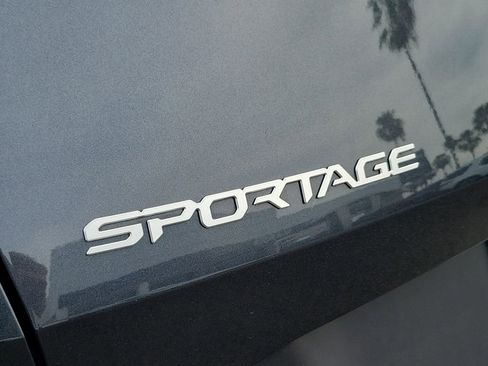 Used 2024 Kia Sportage EX image 7