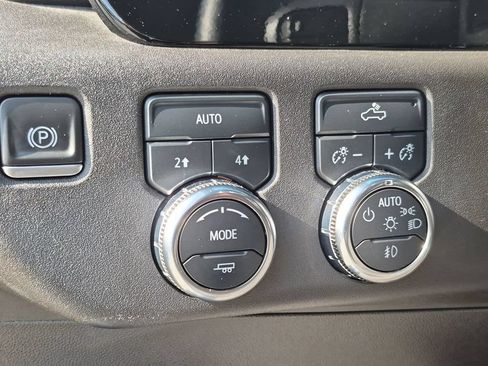 Used 2024 GMC Sierra 1500 Elevation AWD/4WD image 10