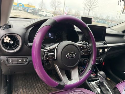 Used 2021 Kia Forte LXS image 9