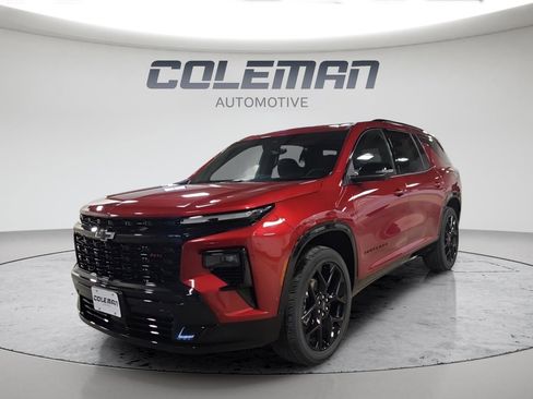 Used 2024 Chevrolet Traverse RS image 1
